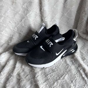 Nike black and white sneakers